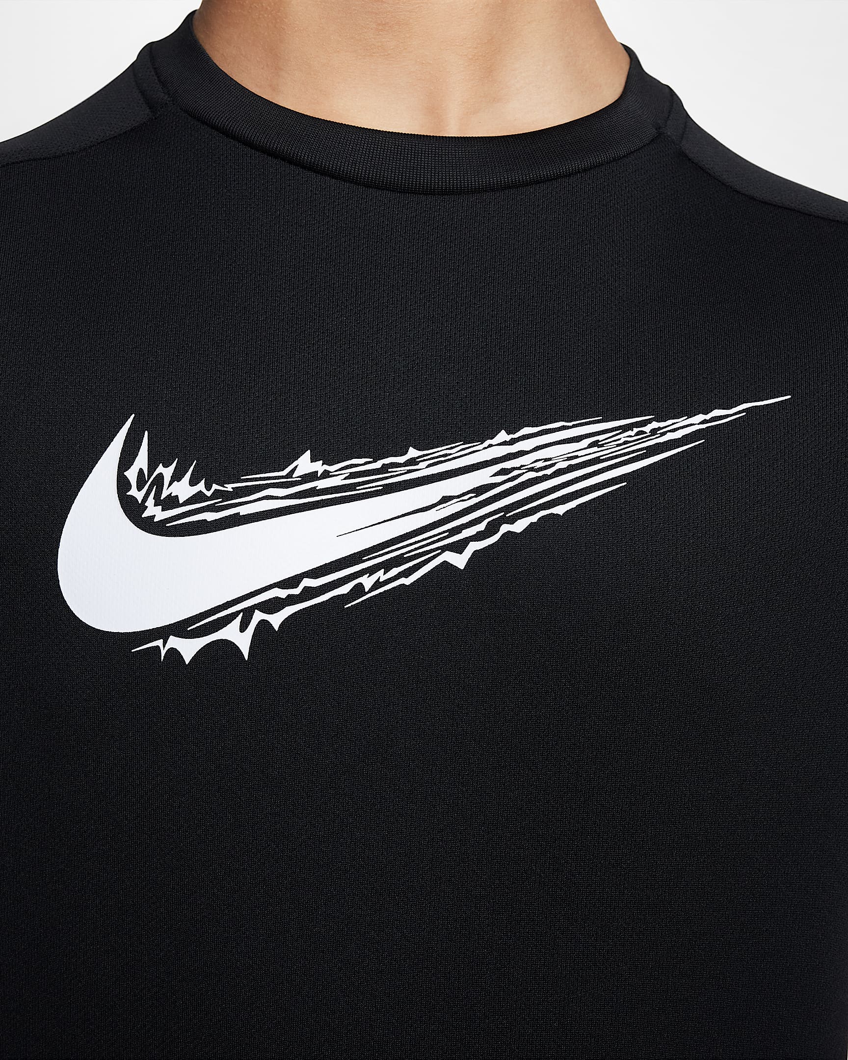 NIKE NIÑO TSHIRT B NK DF MULTI SS TOP HBR BLACK/WHITE