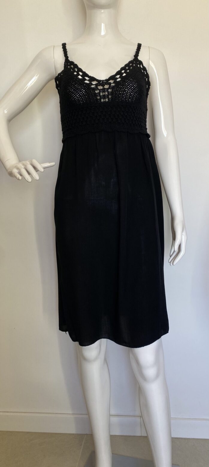 Vestido tela y crochet