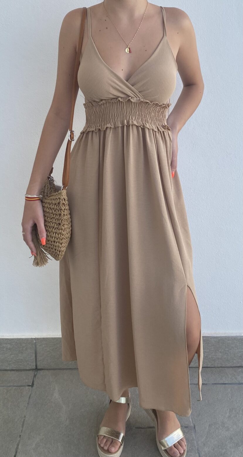 Vestido con cascos