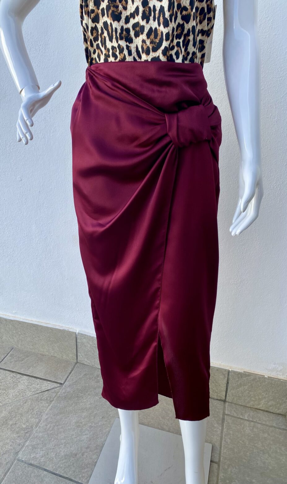 Falda Raso Burdeos - Imagen 4