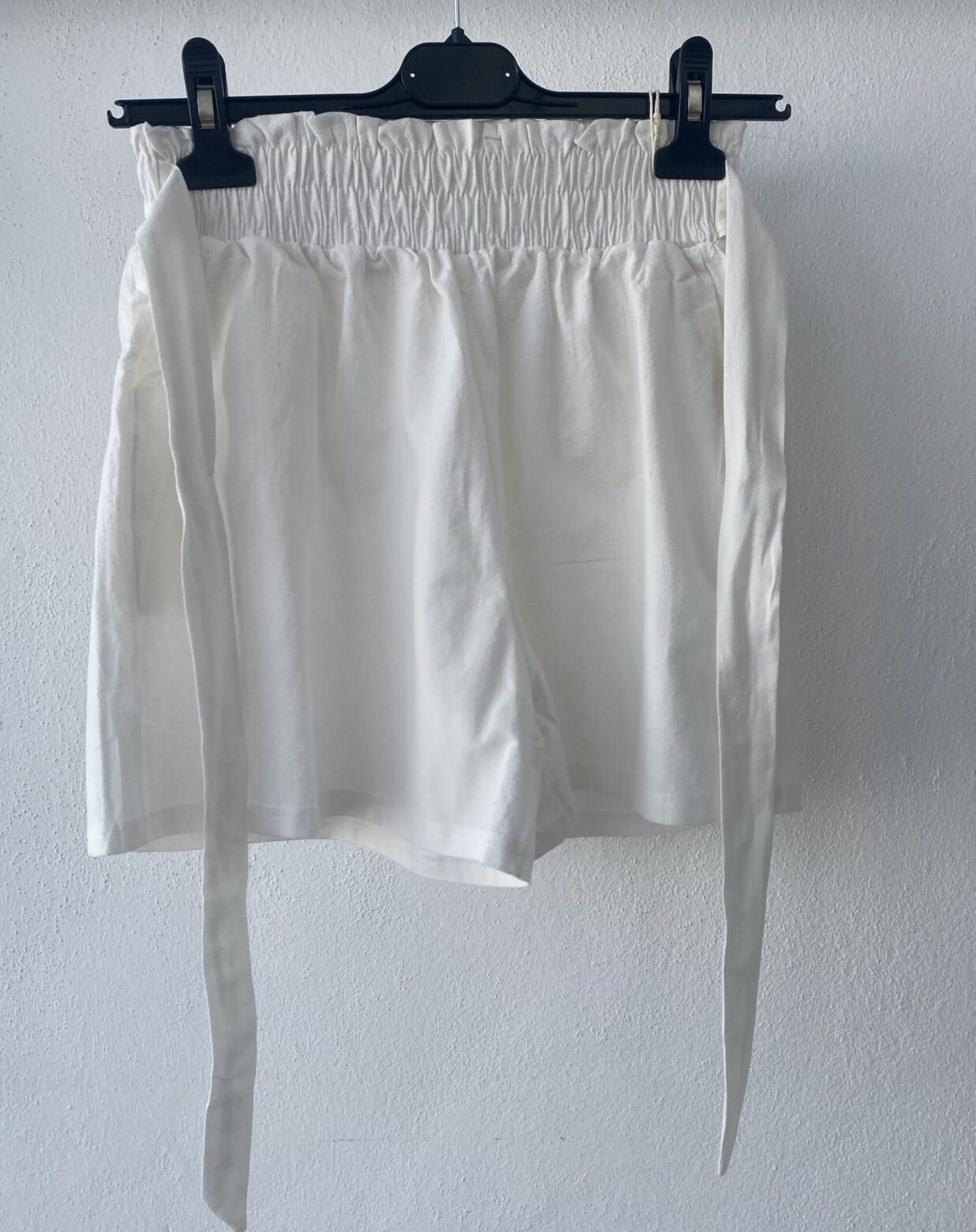 Pantalón corto lazo