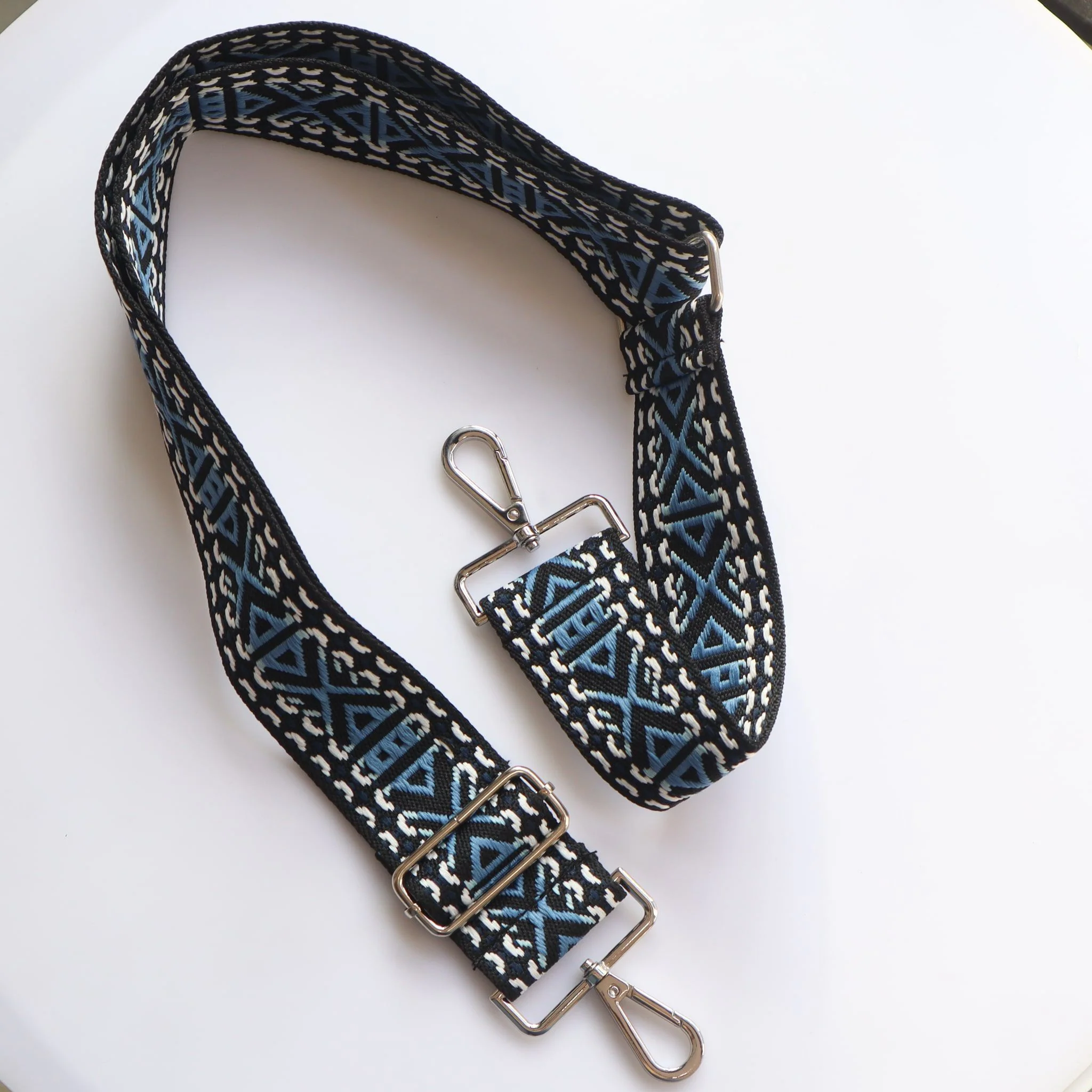 Reata para bolsos de mujer REA2 COLOR NEGRO CON AZUL