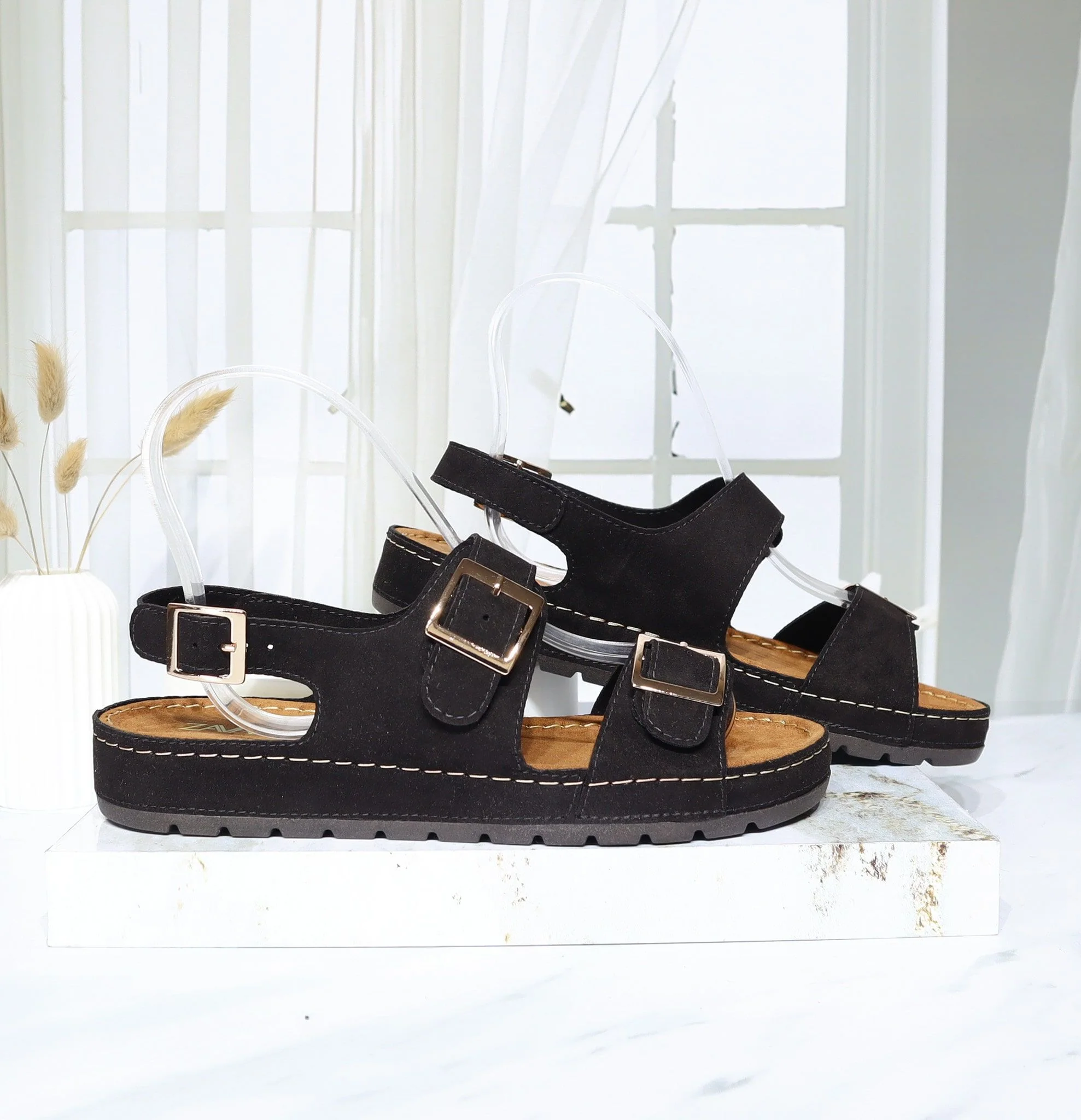 Sandalia plana para mujer 540-Z444