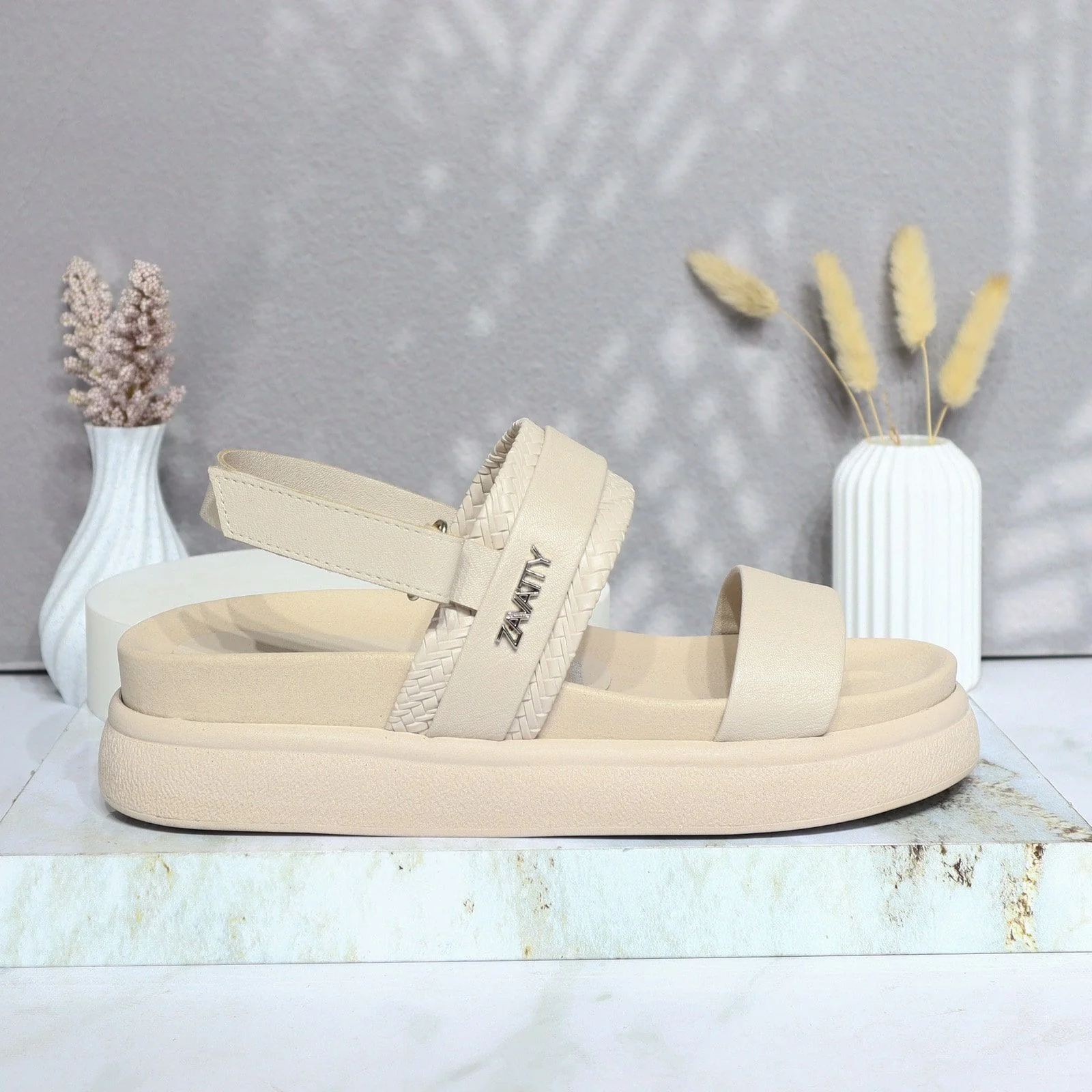 Sandalia plana para mujer V933-Z84