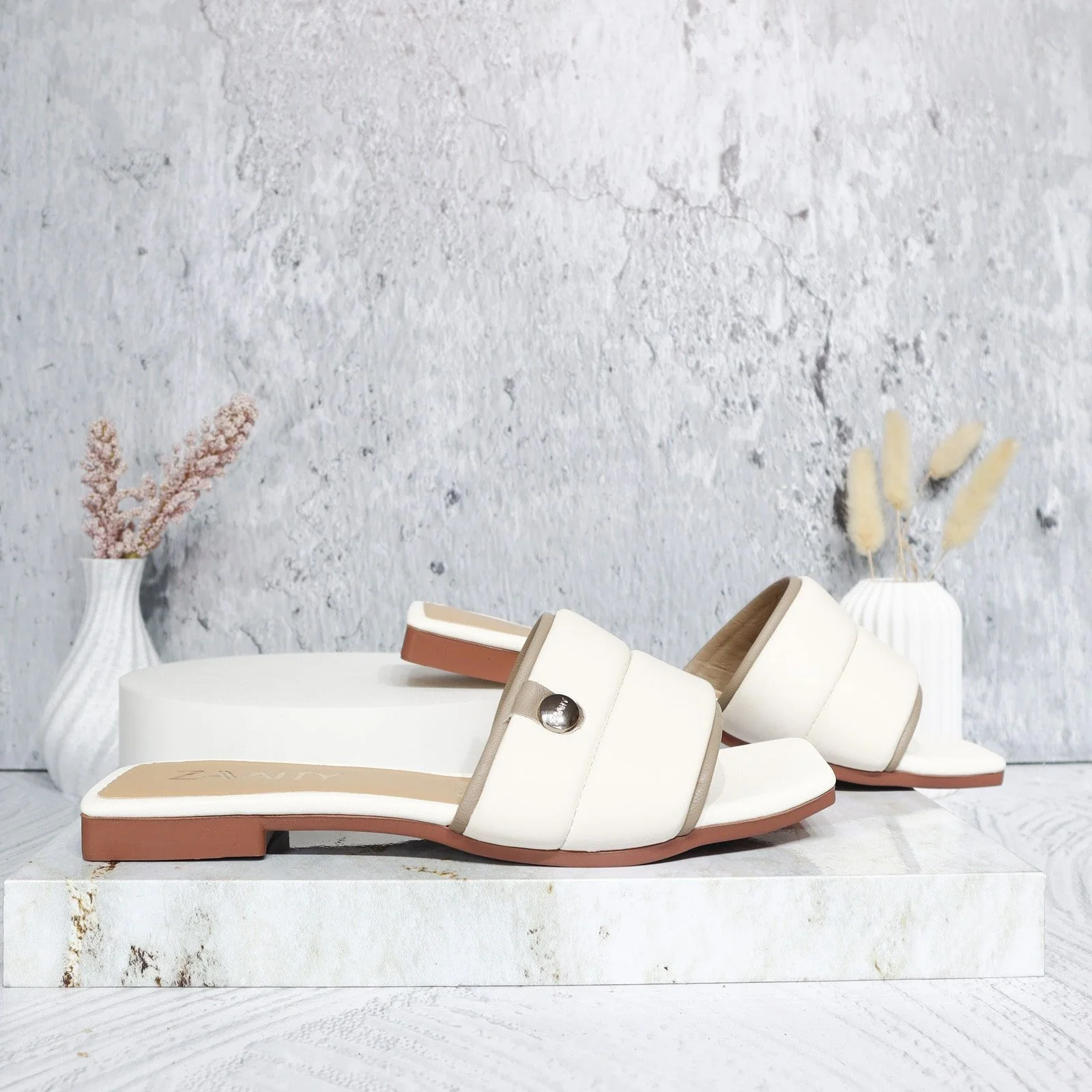 Sandalia plana para mujer V750-Z84