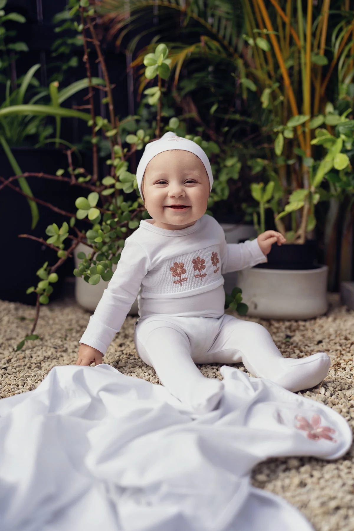 MANIERE BEBE NIÑA PIJAMA SMOCKED FLORAL WHITE