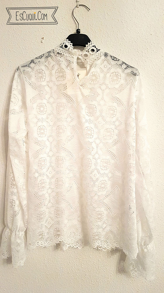 Blusa encaje – Zara